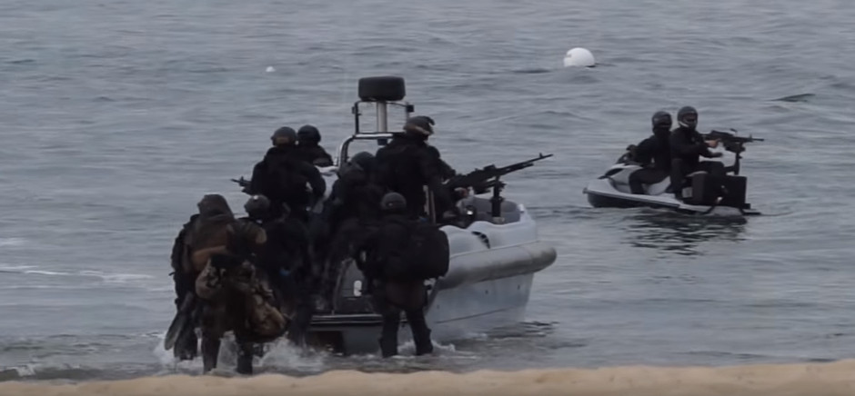 Special Forces jetski